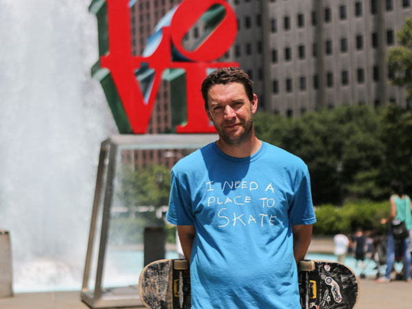Josh Nims at Love Park in Philadelphia. (Stephanie Aaronson/Philly.com)
